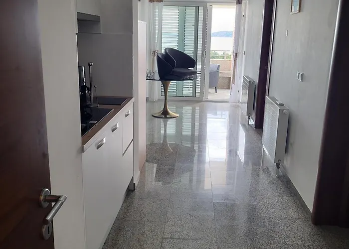 Analena Appartement *